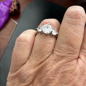 Costume silver tone ring with rhinestone size 8